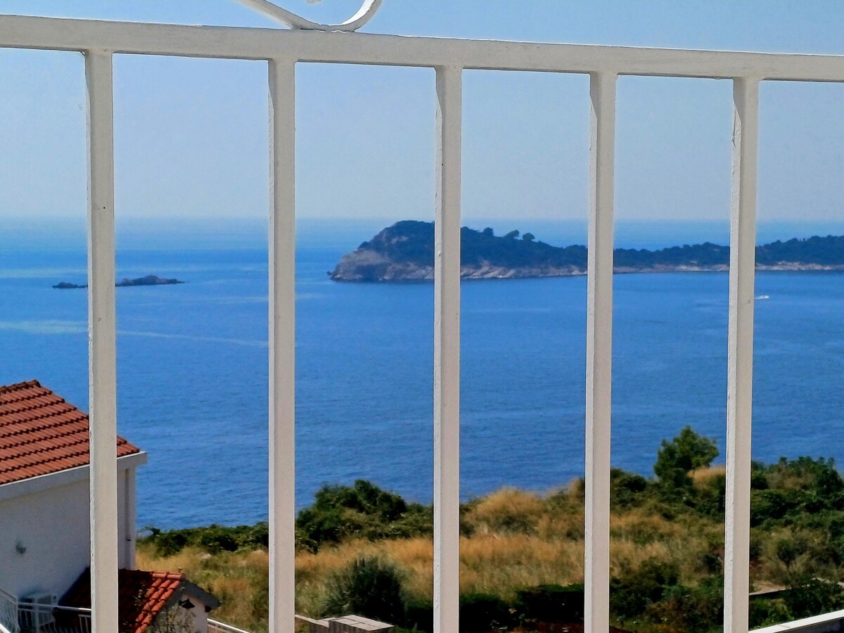 Apartment Alpha balcony sea view