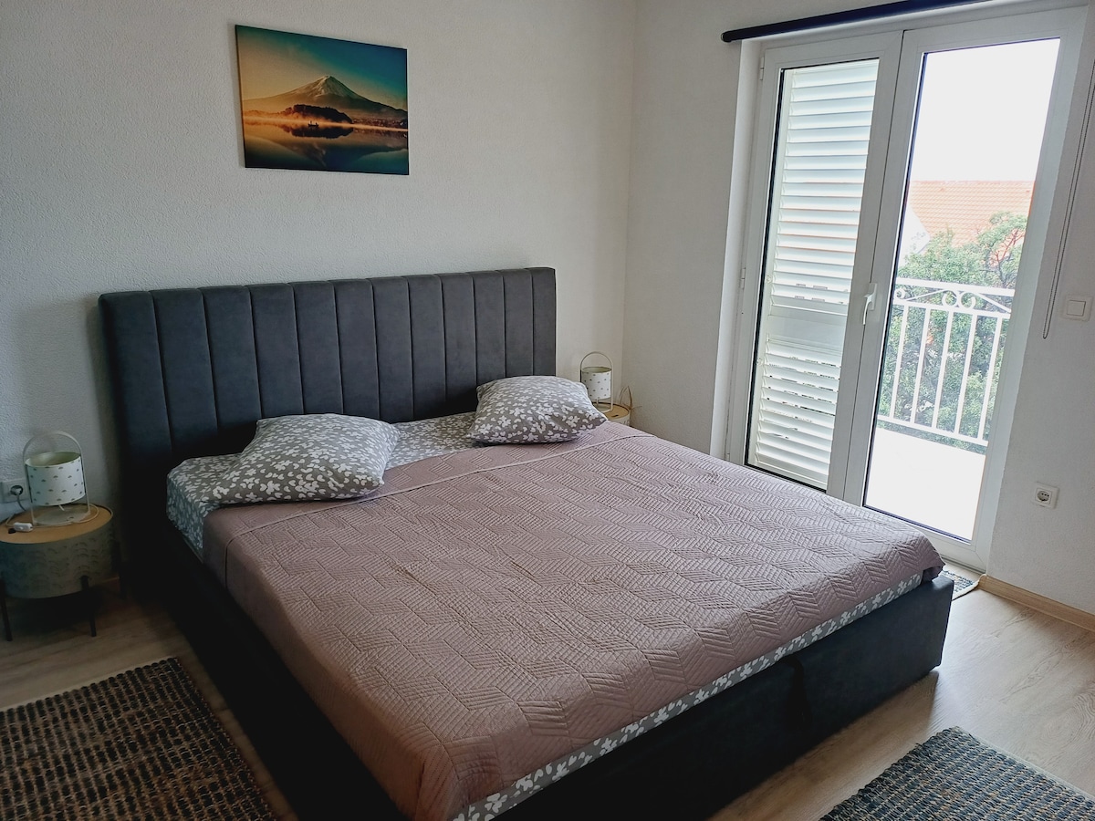 Apartment Ana bedroom with balcony