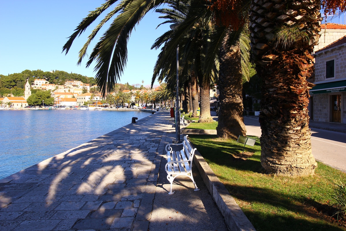 Cavtat waterfront promenade